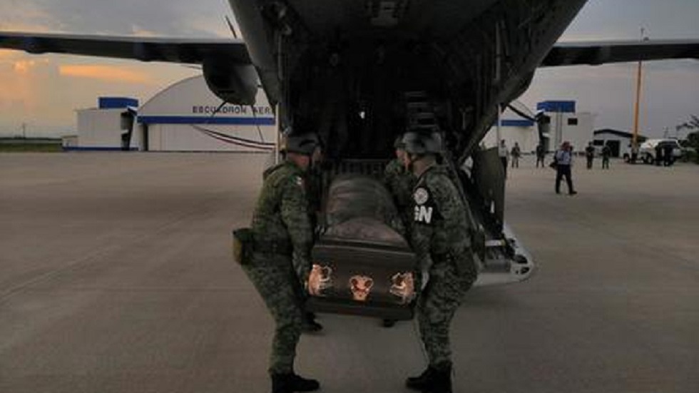 Entregan cuerpo de teniente de la Guardia Nacional caído en Guanajuato - llegada-del-cuerpo-de-teniente-de-la-guardia-nacional-muerto-a-oaxaca
