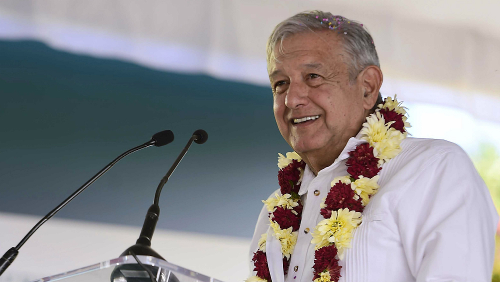 López Obrador estima cerrar 2019 con 35 mil mdd de remesas