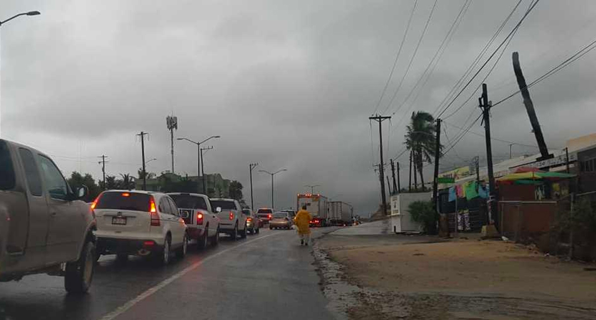 Suspenden clases en Los Cabos por tormenta tropical Ivo