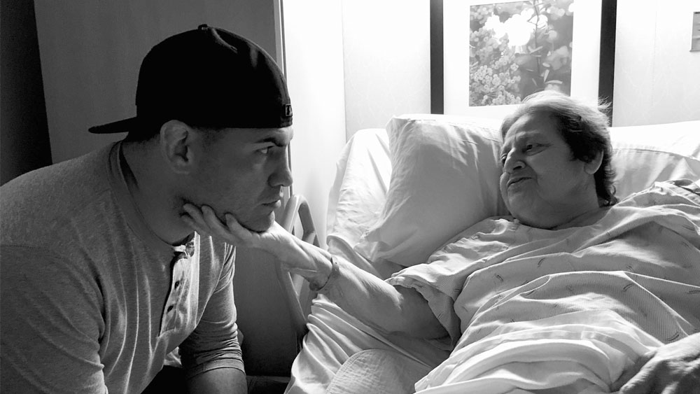 Muere la madre de Cain Velásquez