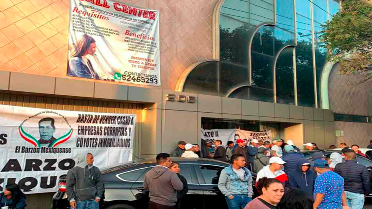 Barzonistas bloquean Lorenzo Boturini