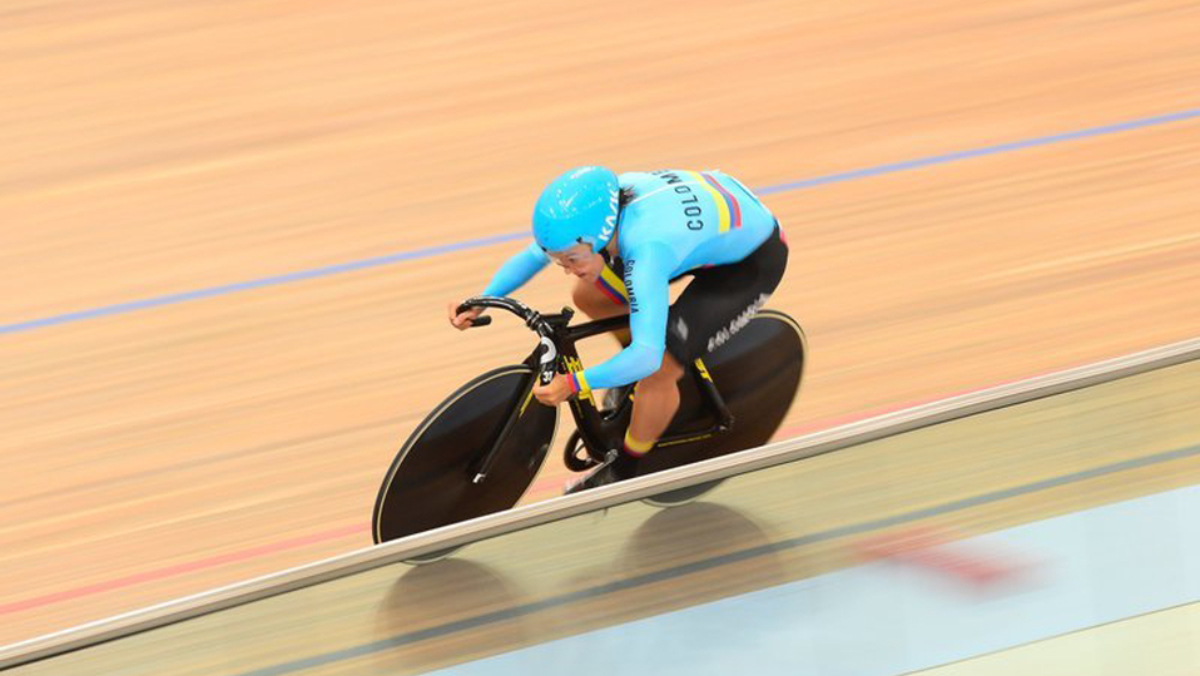 #Video Ciclista colombiana colapsa al terminar carrera