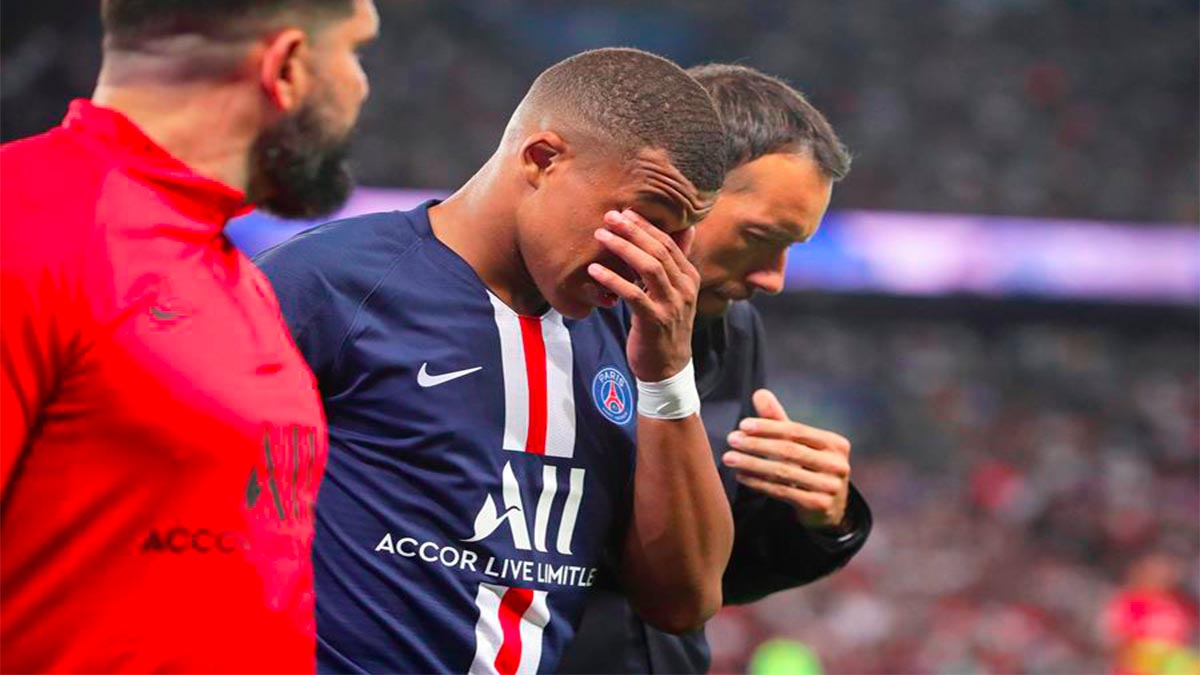 PSG pierde a Mbappé y Cavani por lesión