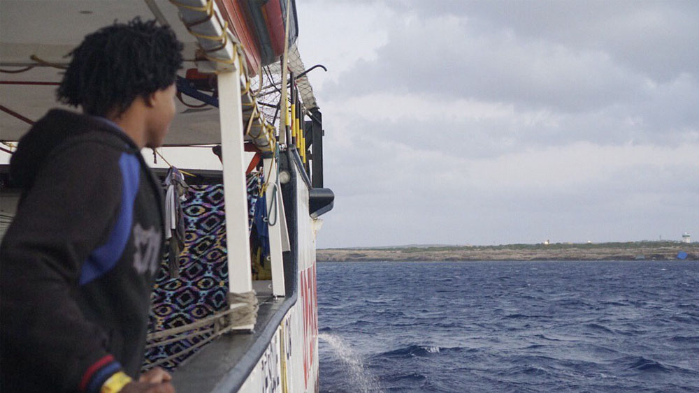 Italia ordena desembarco de 27 menores del Open Arms