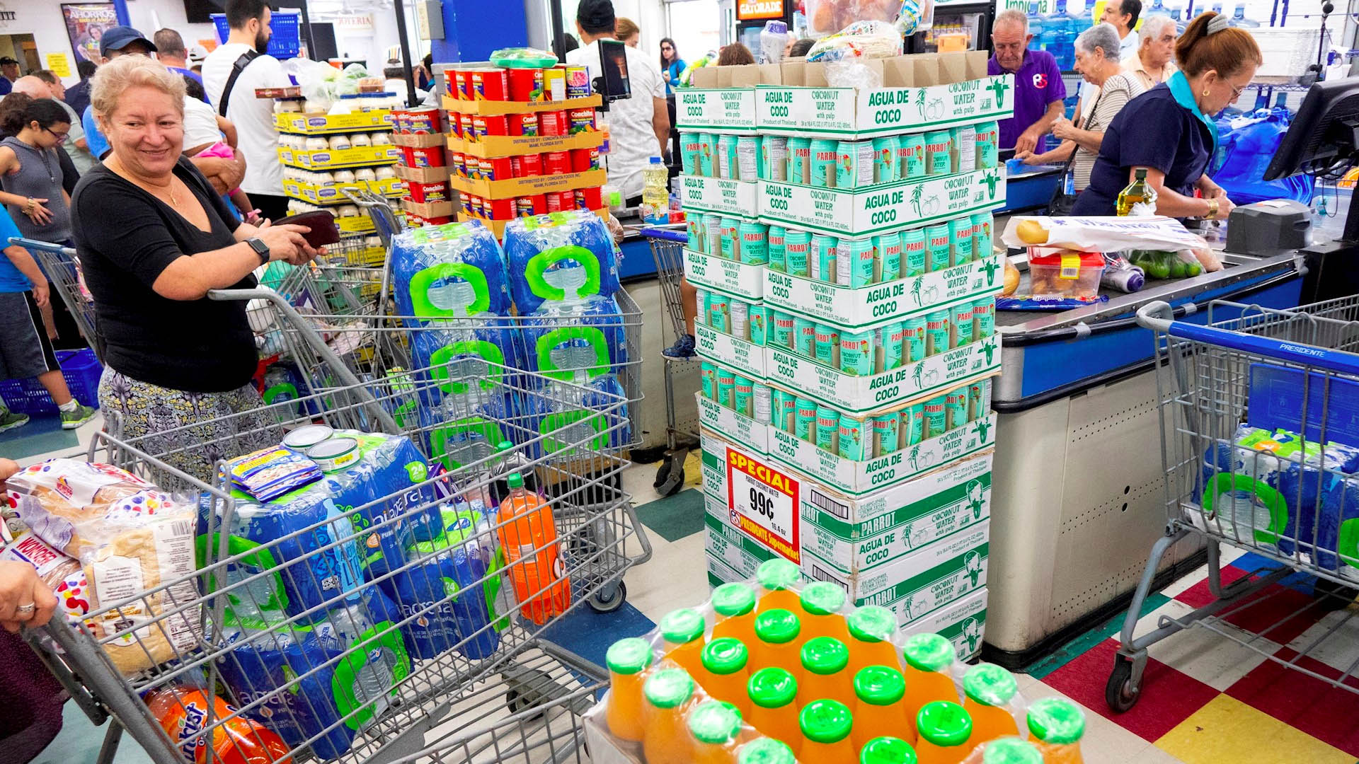 Miami se vuelve un ‘desierto’ de agua embotellada por llegada de Dorian