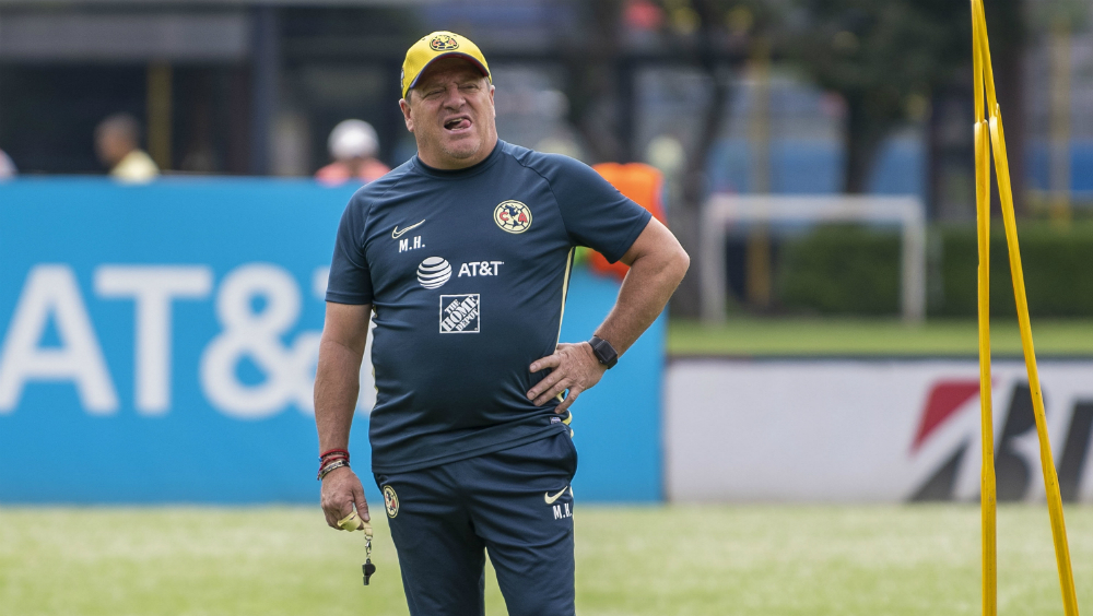 Cambio generacional de mexicanos en Europa está en proceso: Miguel Herrera