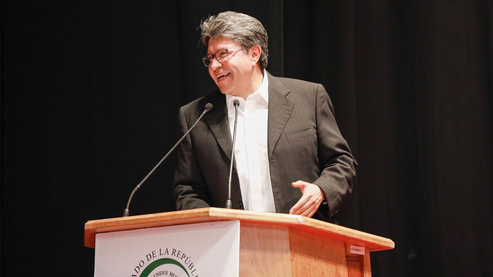 Monreal desiste en presentar iniciativa para reformar el amparo