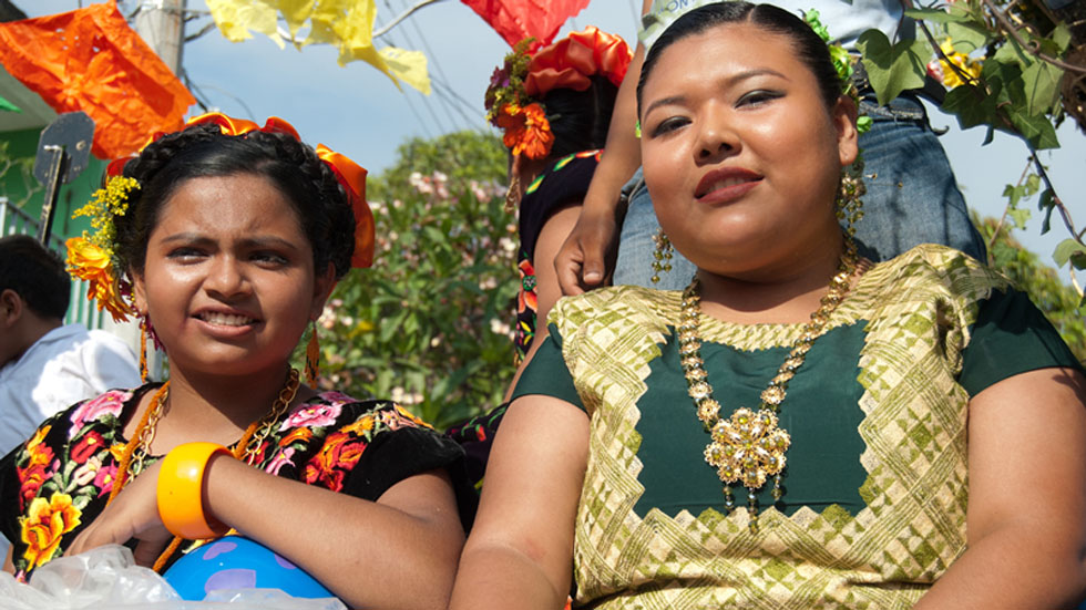 Instruyen a Presidencia entregar currículos del gabinete en zapoteco