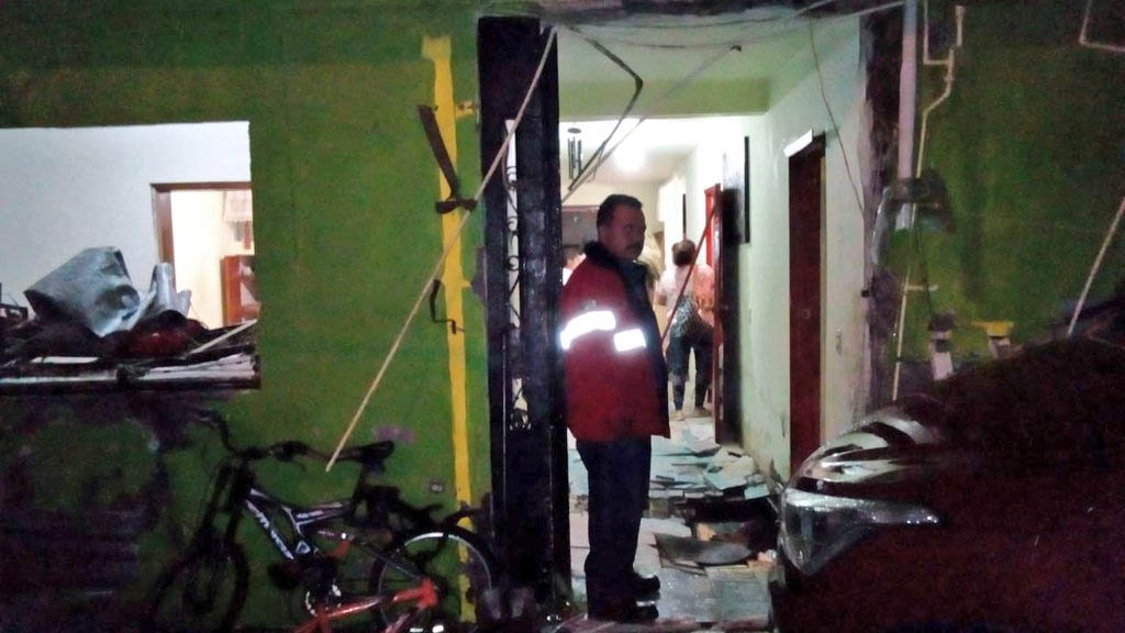 Lluvias provocan desborde de río en Nicolás Romero Lluvias provocan desborde de río en Nicolás Romero