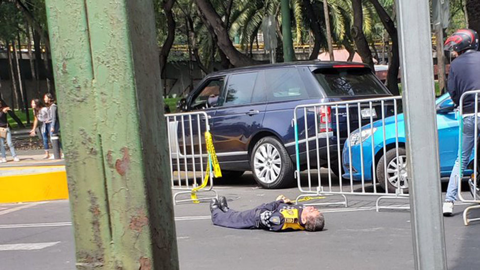 Policía noqueado en el Maratón sigue internado con fracturas