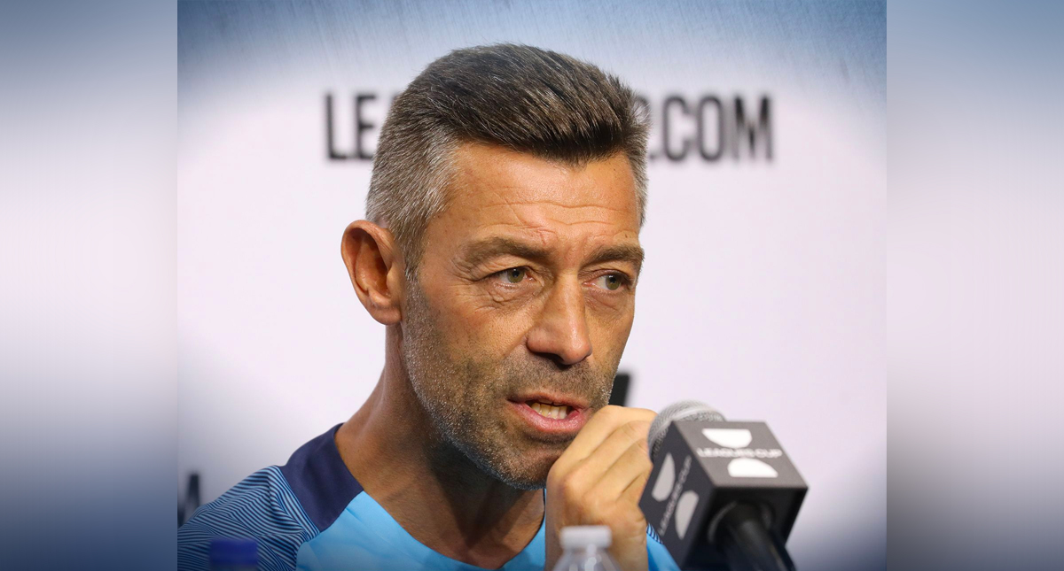 Caixinha descarta estar preocupado por Ibrahimović o Dos Santos