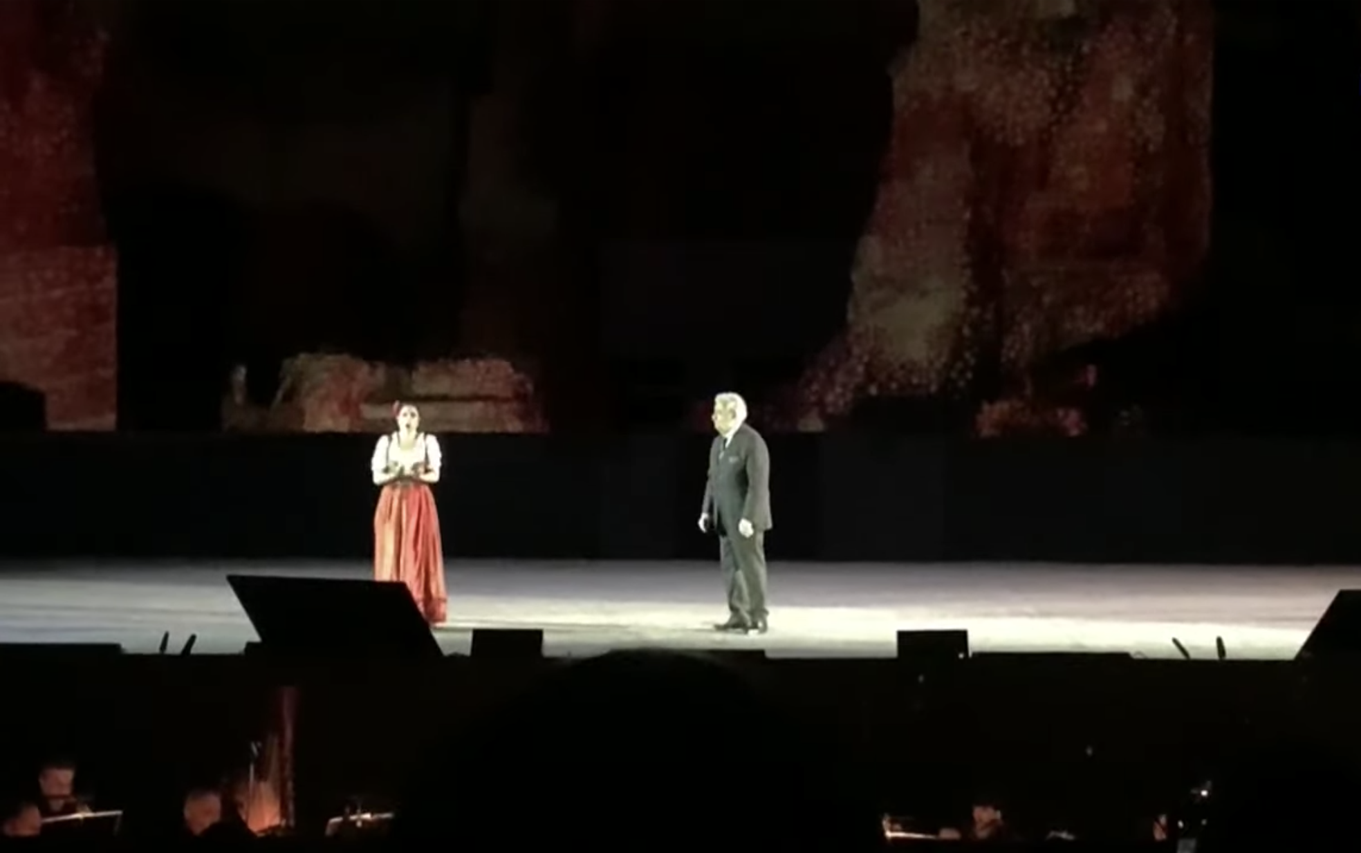 Plácido Domingo recoge la ovación de Caracalla en su noche más española Plácido Domingo recoge la ovación de Caracalla en su noche más española
