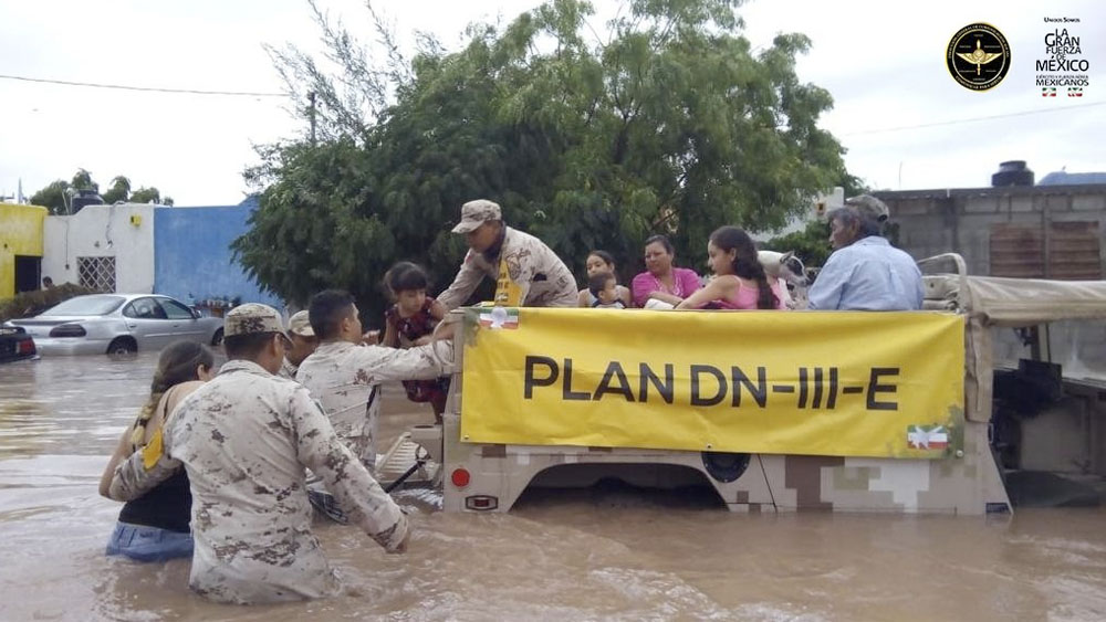 Sedena aplica Plan-DN-III-E en Baja California Sur tras lluvias Sedena aplica Plan-DN-III-E en Baja California Sur tras lluvias