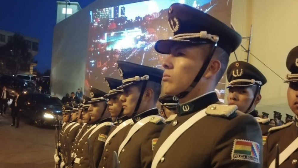 Incautan en Bolivia químicos para cocaína valuados en medio millón de dólares