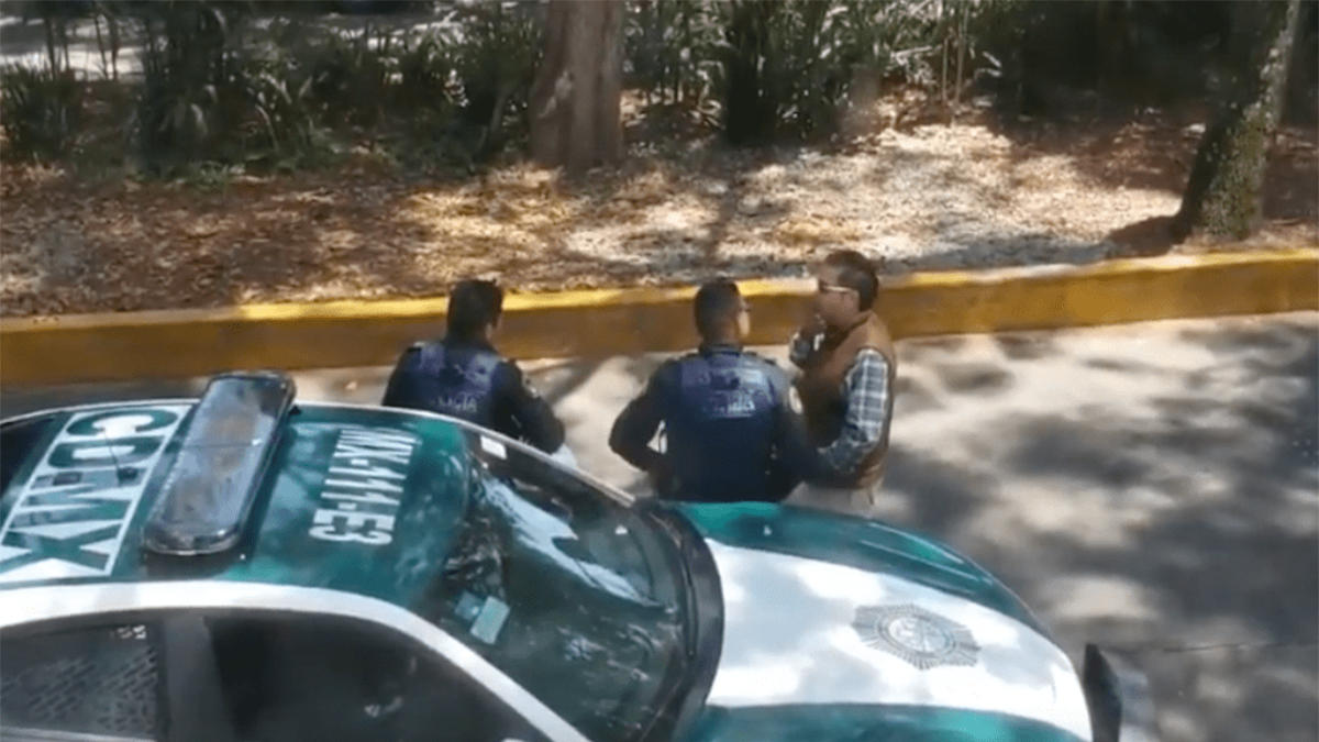 #Video Policía se persigna tras recibir soborno en la Condesa