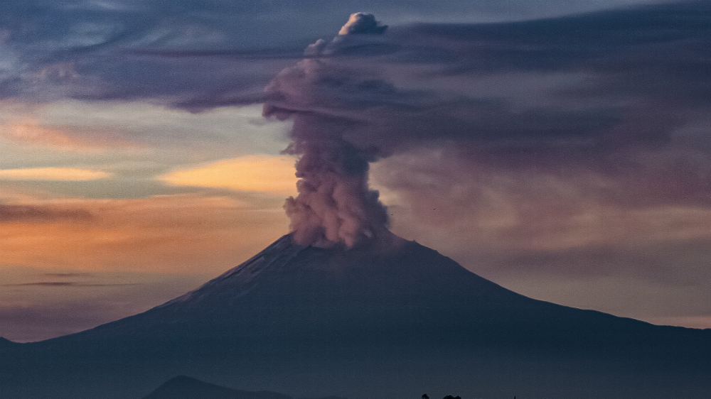 Emite volcán Popocatépetl 135 exhalaciones en últimas 24 horas