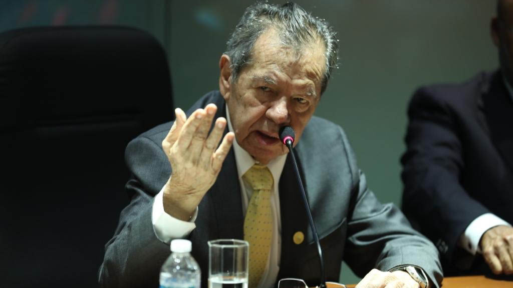 Muñoz Ledo y académicos presentan plan para Programa Económico de Emergencia