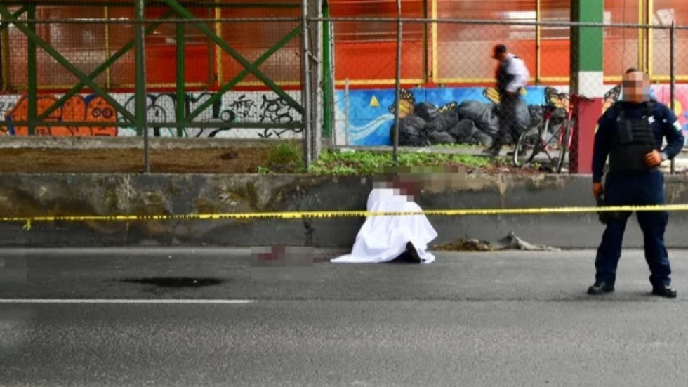 Linchan a presunto asaltante de transporte público en Avenida Central - presunto-asaltante-linchado-frente-a-metro-rio-de-los-remedios