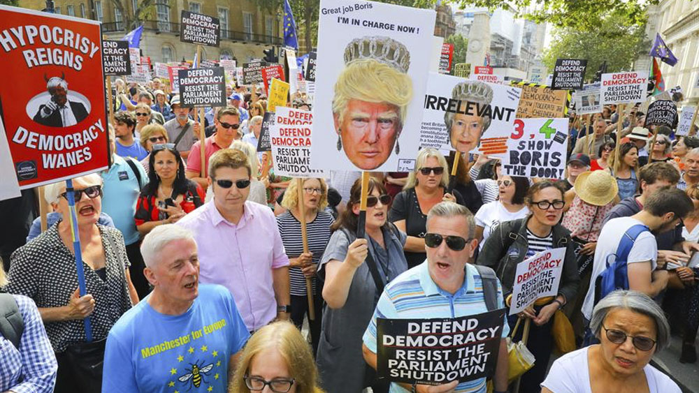 Protestan en Reino Unido por clausura del Parlamento