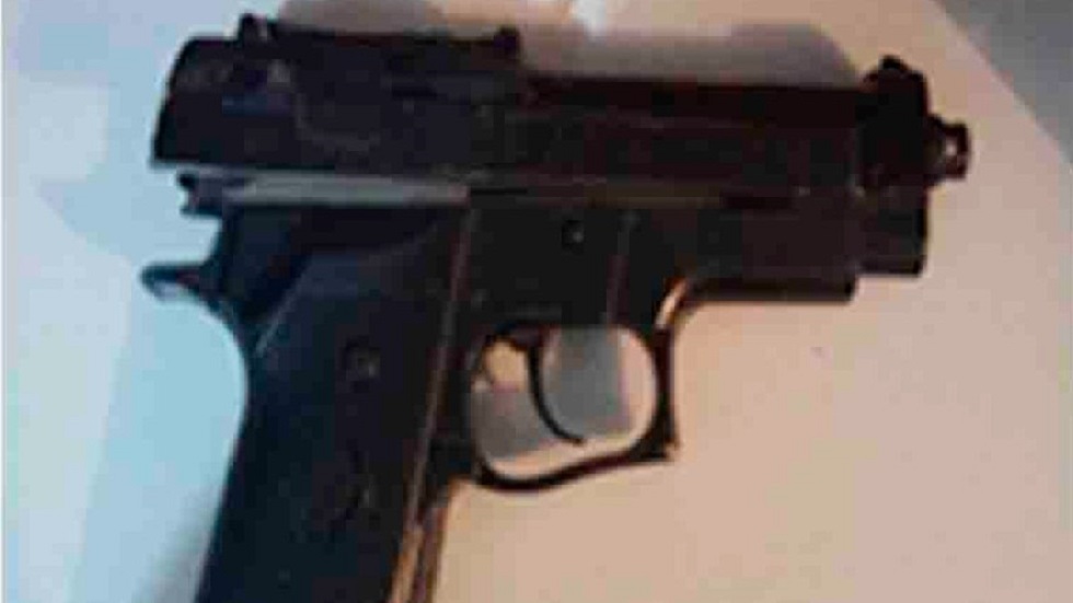 Detienen a policía de la CDMX por robo a transeúnte en Nezahualcóyotl