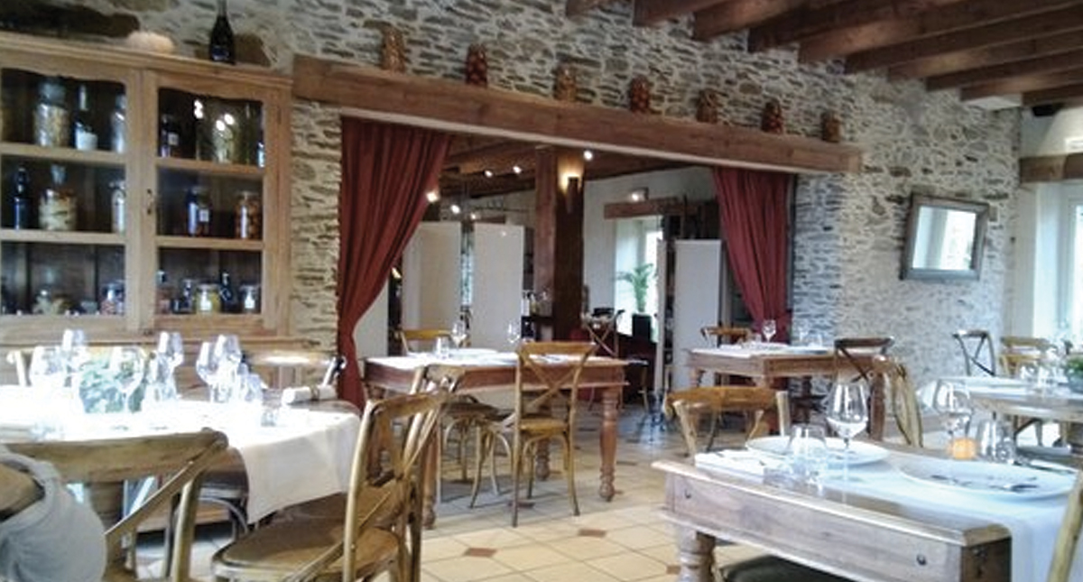 Niña permanece en coma tras beber jabón en lugar de jugo en restaurante