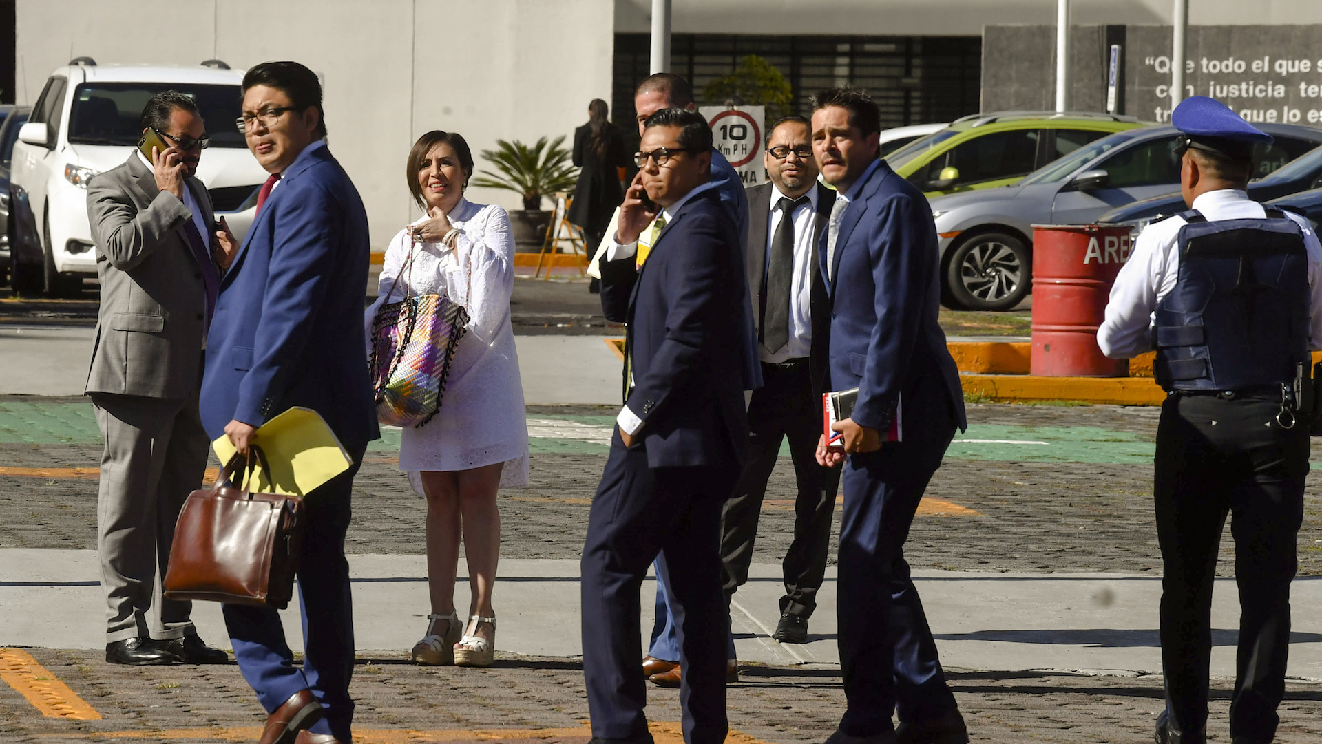 Dan a Rosario Robles suspensión contra captura; pagará 100 mil pesos