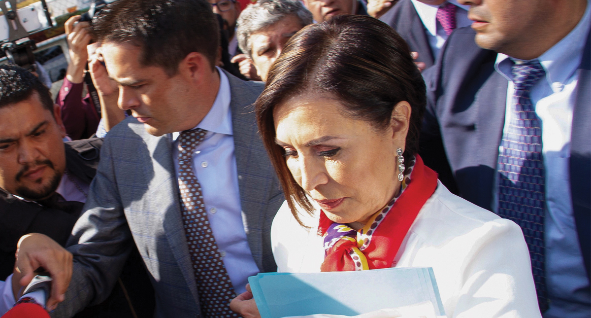 Giran orden de aprehensión contra Rosario Robles por lavado de dinero y delincuencia organizada