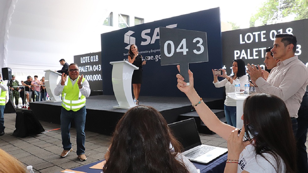 Podrían subastar bienes de Juan Collado y Rosario Robles