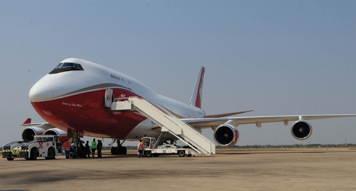 Boeing 747 Supertanker inicia combate de incendios en Bolivia - supertanker-boeing-747
