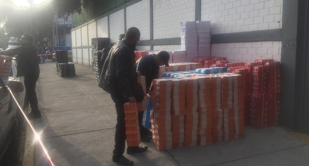 Detienen camión con casi 6 mil pares de tenis pirata