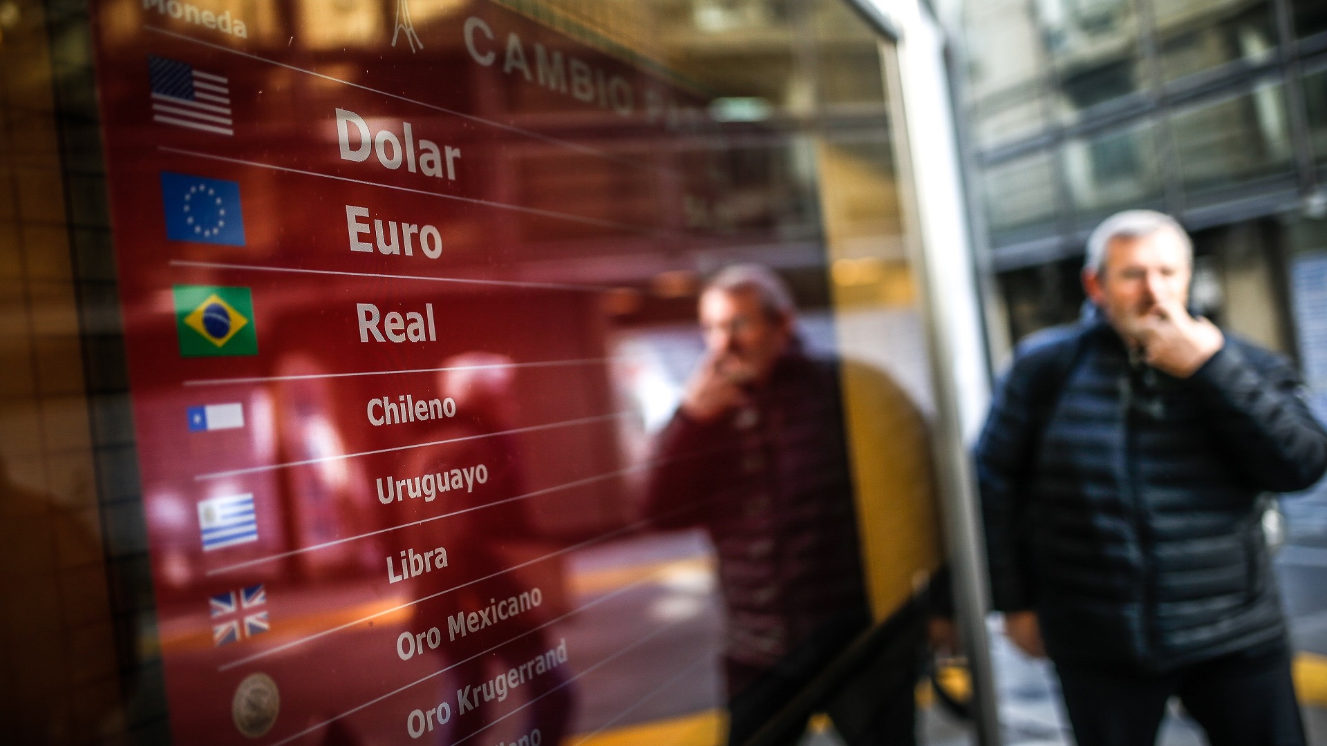 Mercados siguen convulsionados tras primarias en Argentina