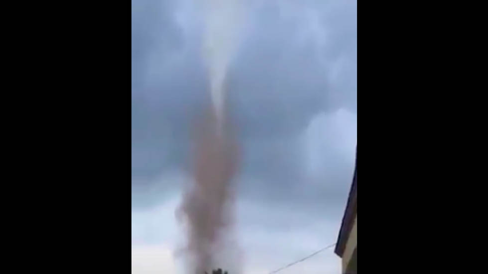 #Video Se forma tornado en Tepic, Nayarit