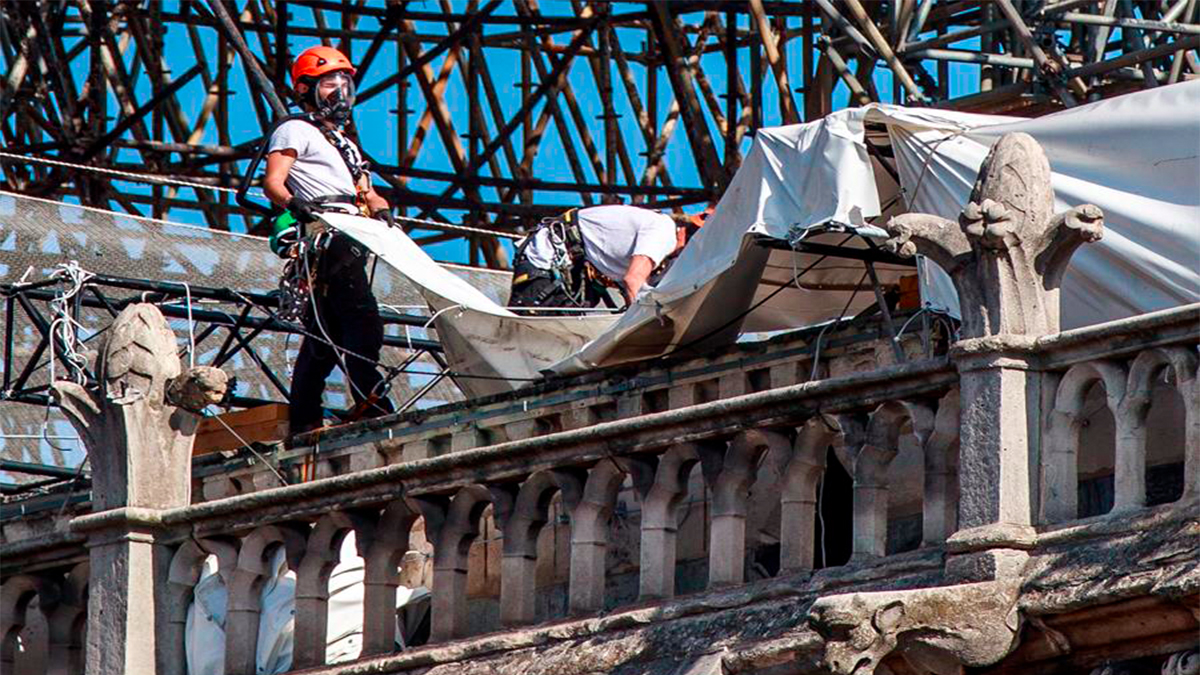 Hallan importantes restos medievales en reconstrucción de Notre-Dame Hallan importantes restos medievales en reconstrucción de Notre-Dame