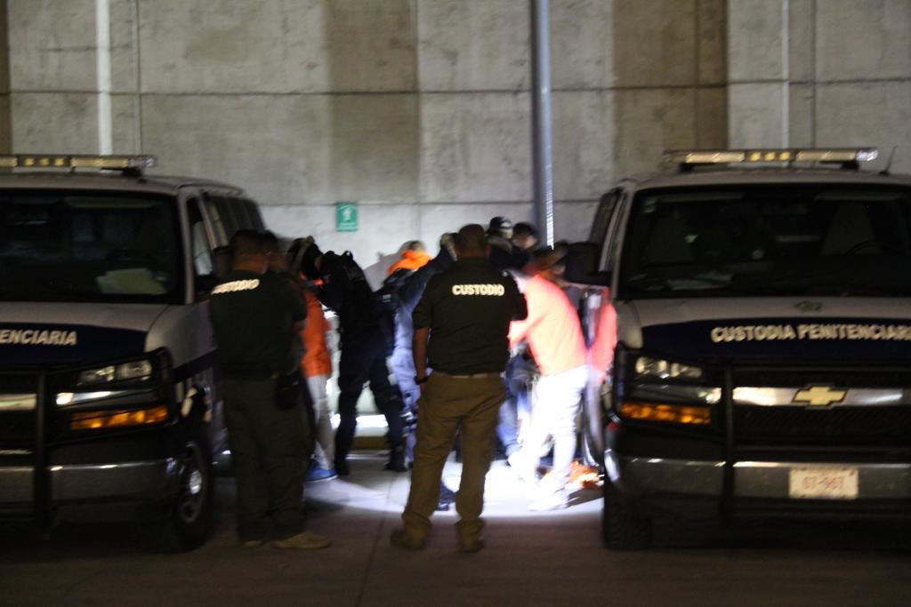 Trasladan a 23 reos de Veracruz a penales federales