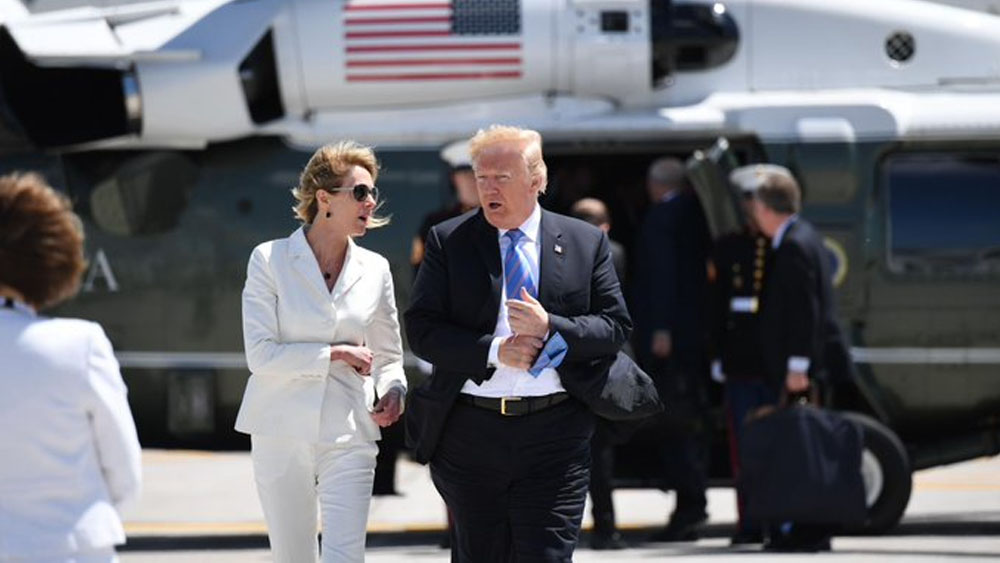 Trump felicita a Kelly Knight por su confirmación como embajadora de la ONU