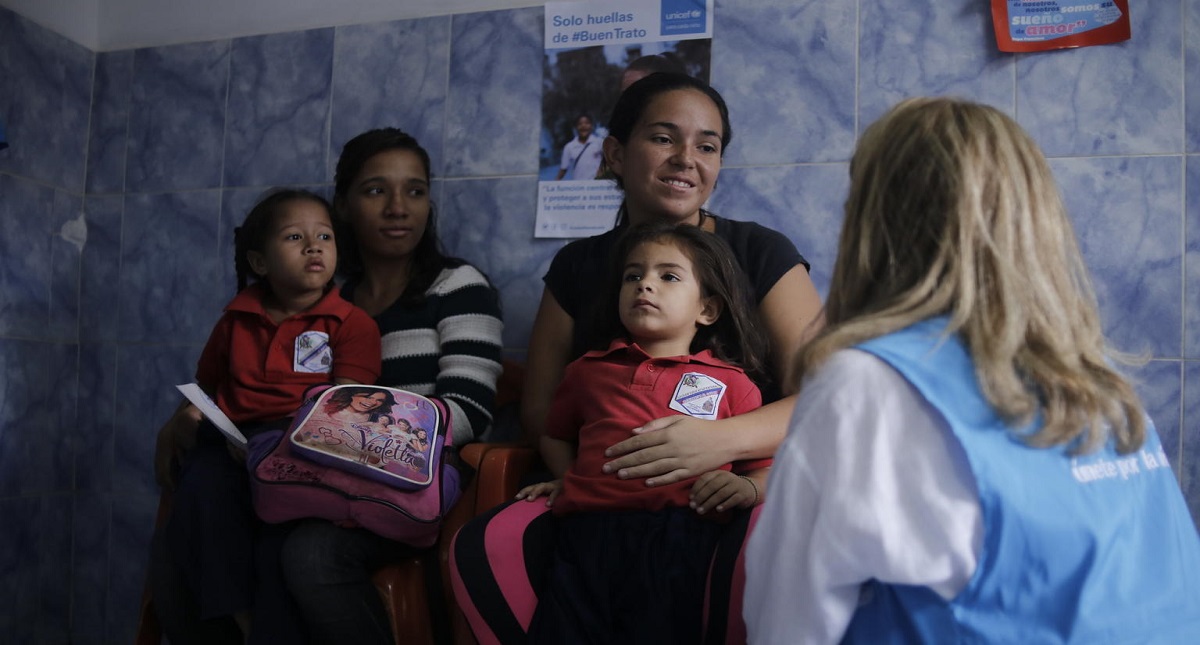 Unicef solicita 70 mdd para niños de Venezuela - unicef-con-madres-e-hijos-en-venezuela