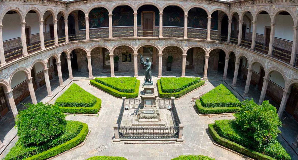 Morenista pide a Arturo Herrera 800 mdp para Universidad Michoacana