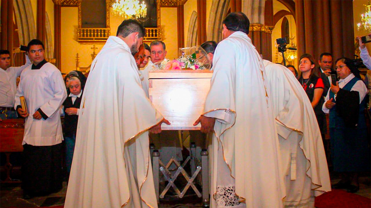 Velan en Xalapa al cardenal Sergio Obeso Rivera