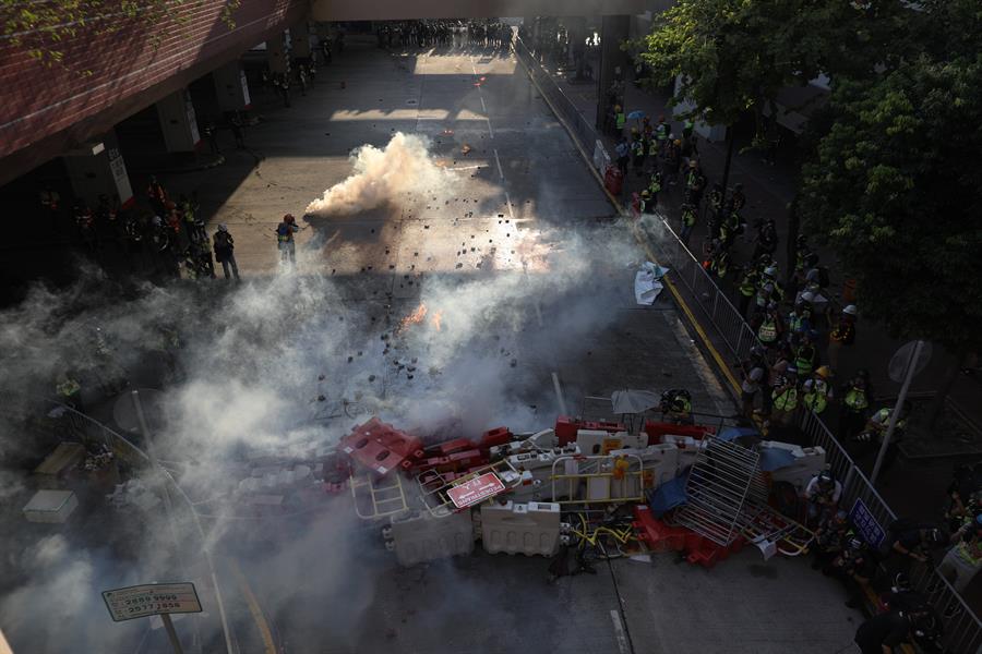 Enfrentamientos durante fin de semana de protestas en Hong Kong - 1743d8b96ead01c0a07cb8245095d539483fe9afw