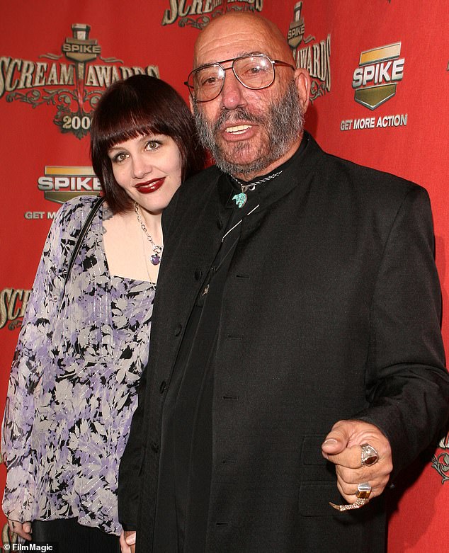 Muere Sid Haig, mejor conocido como Capitán Spaulding, a los 80 años - 18827924-7494797-his-true-love-the-news-was-shared-on-monday-by-his-wife-suzie-sh-m-12-1569247735570