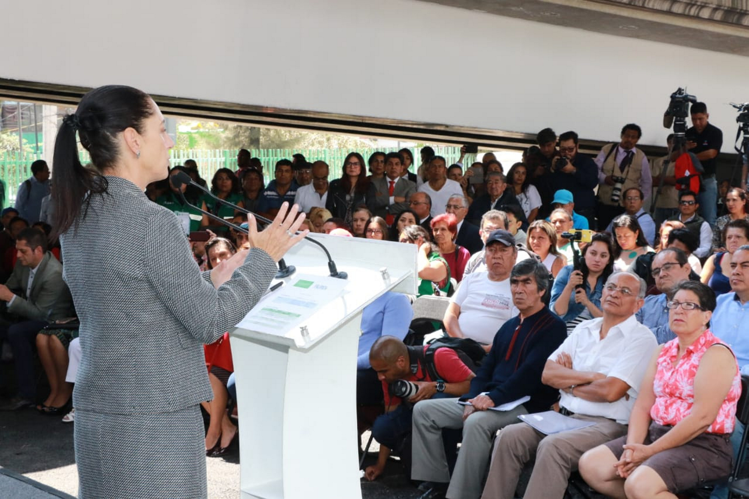 Celebra Sheinbaum cancelación de la reforma educativa de EPN