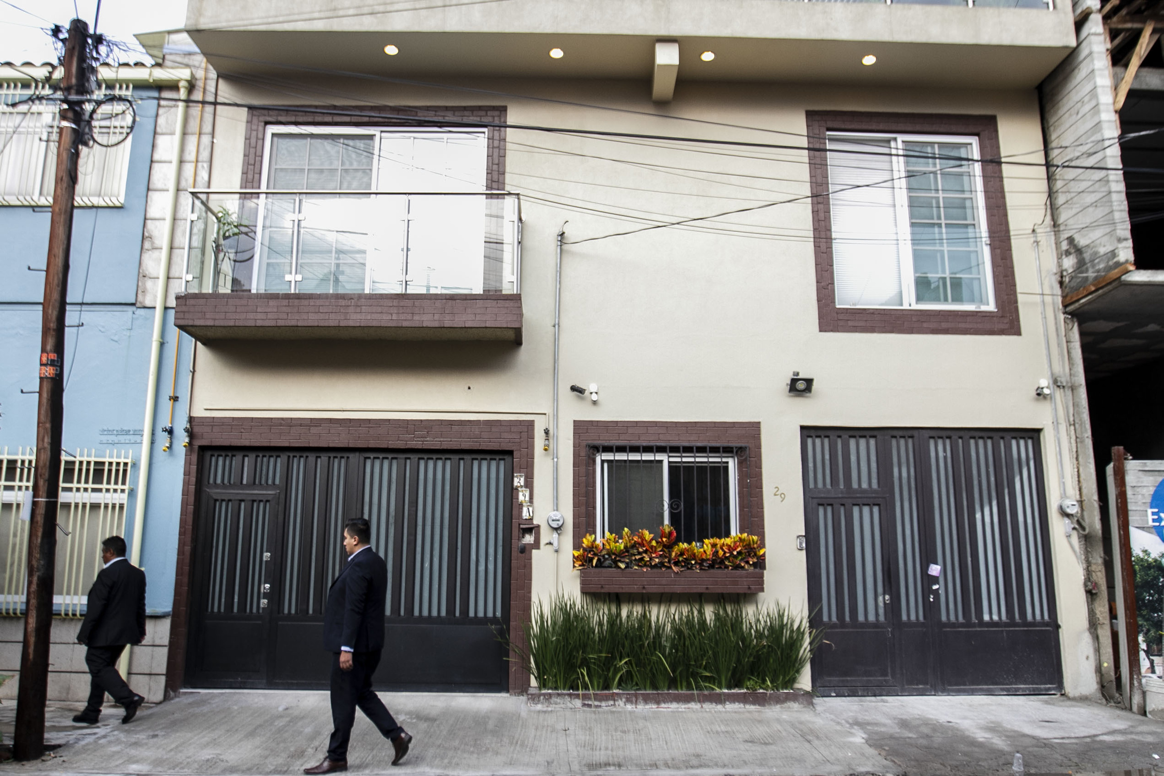 Balean en la Roma a presunto apoderado legal de 'El Borrego Viudo' - 90925011