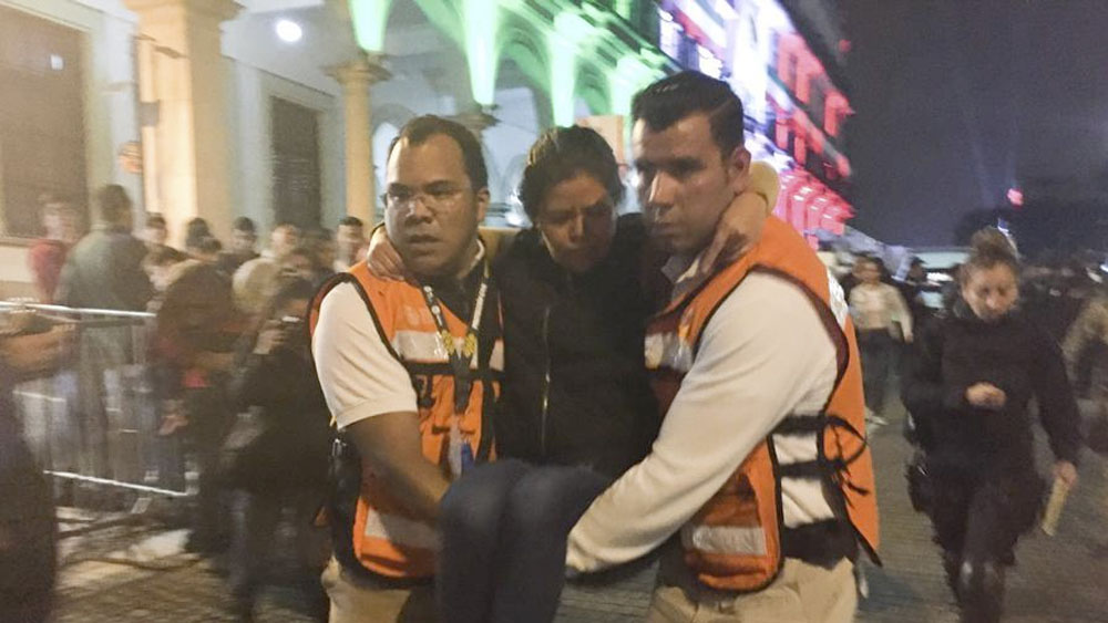 Accidente con pirotecnia deja 16 lesionados durante Grito en Xalapa