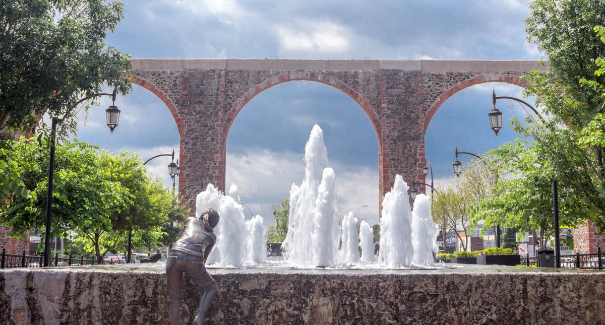 Construcción de centro comercial no pone en riesgo al Acueducto de Querétaro: INAH