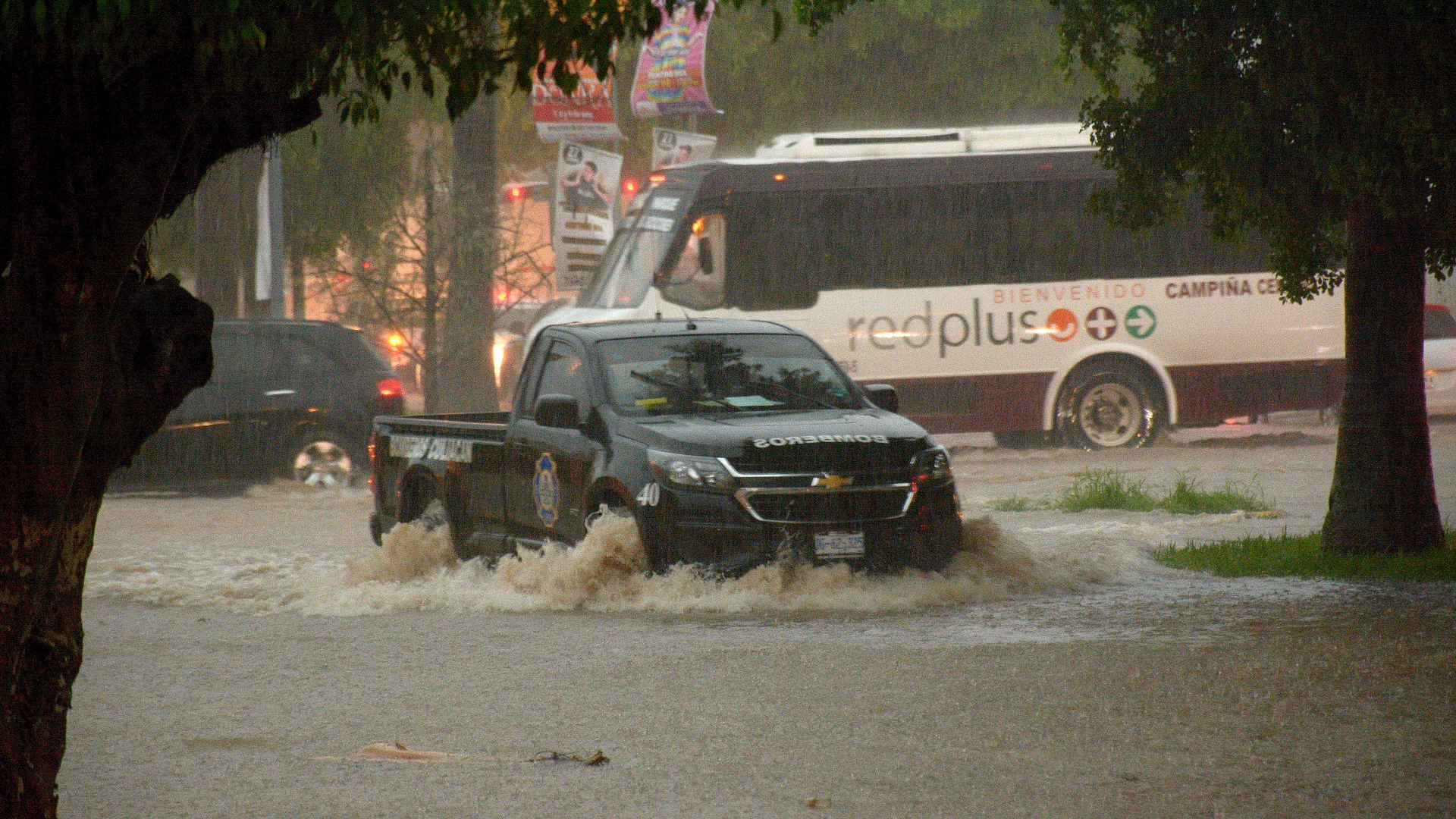 Huracán Lorena causará lluvias torrenciales en Sinaloa