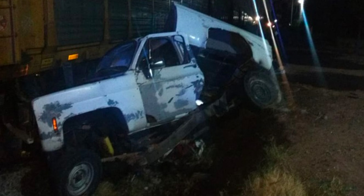 Muere conductor de la tercera edad por intentar ganarle el paso al tren