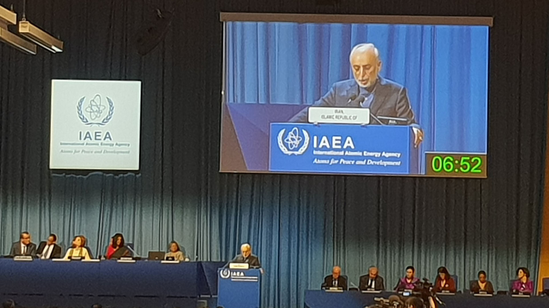 Irán asegura que incumplió acuerdo nuclear por culpa de EE.UU.