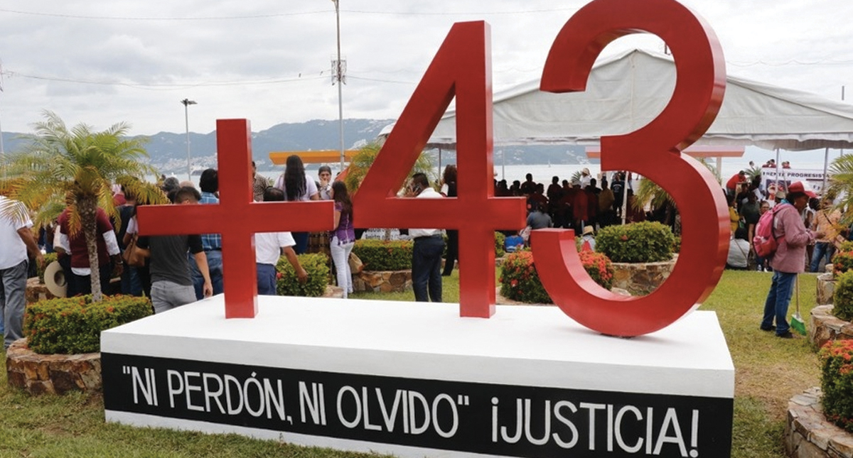 Develan antimonumento a normalistas de Ayotzinapa en Acapulco