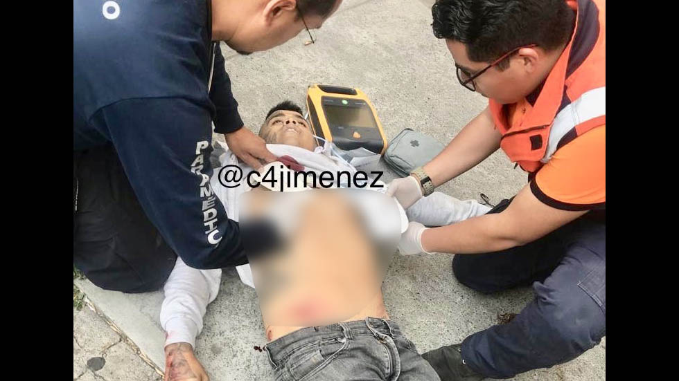 Víctima desarma a asaltante en transporte público y lo mata