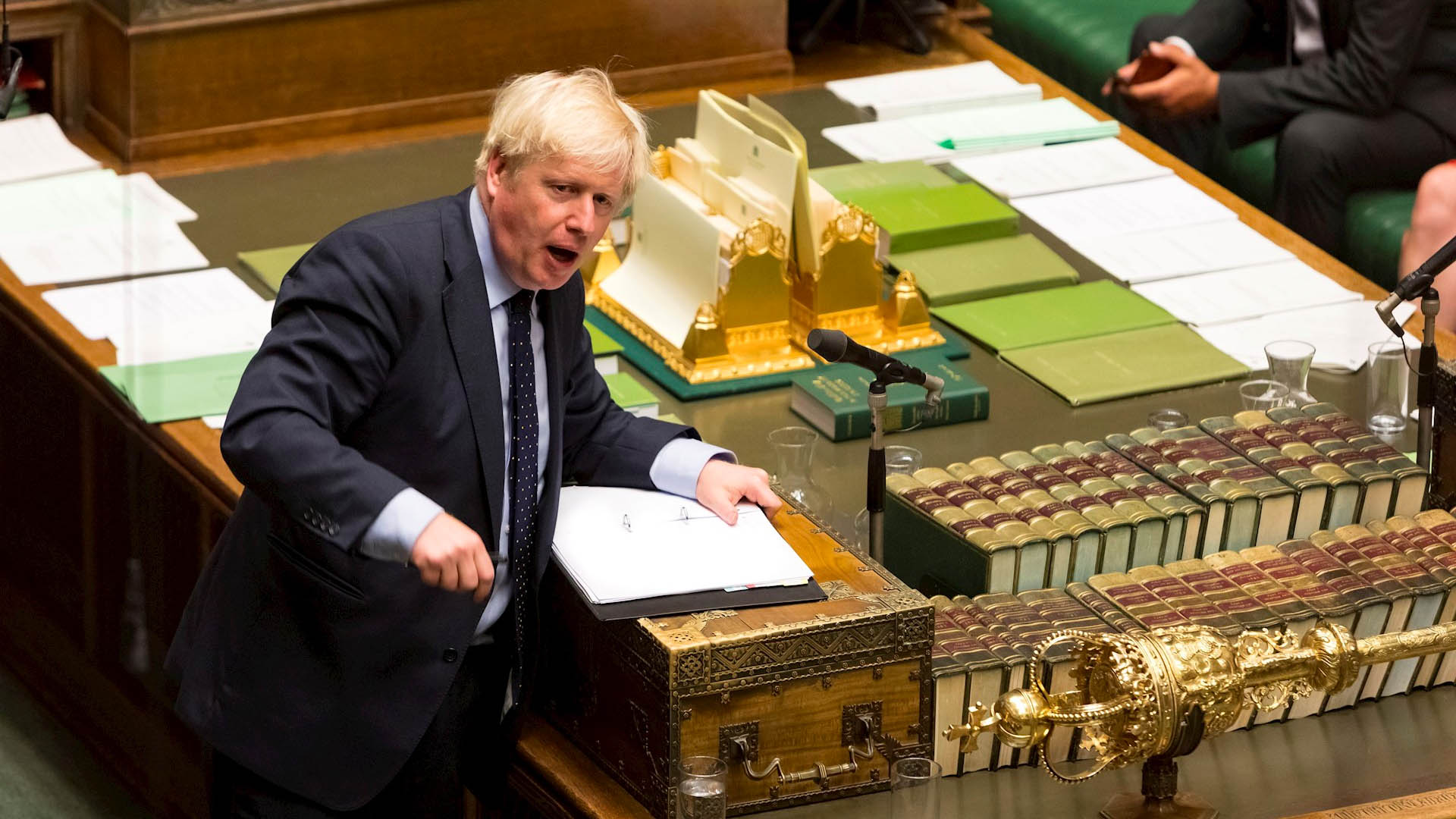 Boris Johnson convocará a elecciones si Parlamento veta Brexit duro